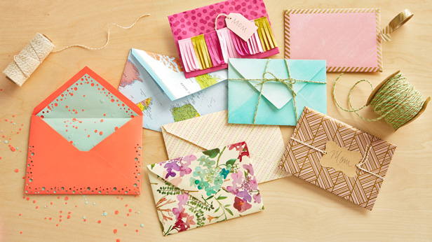 Mother’s Day Card Ideas: Decorating Envelopes #MyHallmark #MyHallmarkIdeas