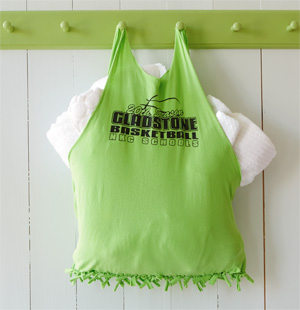 DIY Graduation Gifts: T-shirt Tote Craft #MyHallmark #MyHallmarkIdeas
