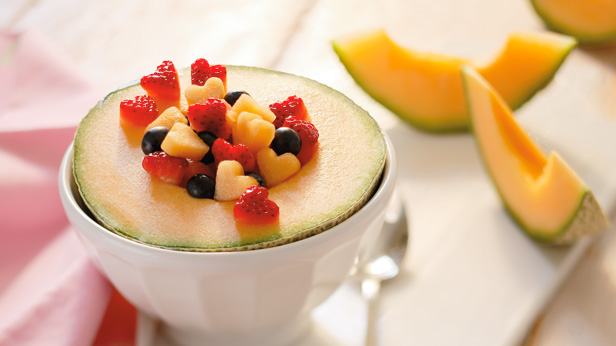Fun & Easy Mother's Day Breakfast Ideas: Cut-It-Out Melon #MyHallmark #MyHallmarkIdeas