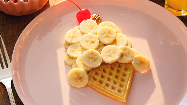 Fun & Easy Mother's Day Breakfast Ideas: “Dessert First” Plate #MyHallmark #MyHallmarkIdeas