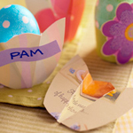 Easter crafts: egg-cup place cards #MyHallmark #MyHallmarkIdeas