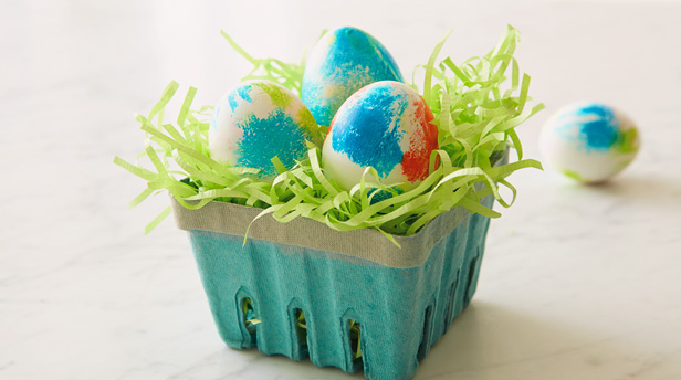 Easter egg ideas: Groovy tie-dyes #MyHallmark #MyHallmarkIdeas