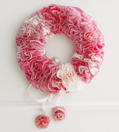 DIY Valentine Wreath: Love Muffin Wreath #MyHallmark #MyHallmarkIdeas