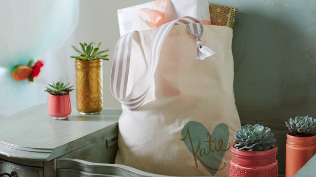 Bridal Shower Favors: Tote bags #MyHallmark #MyHallmarkIdeas