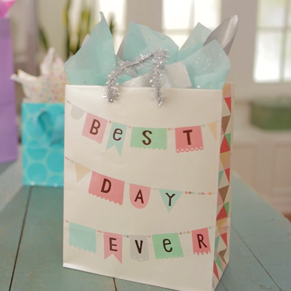 Giftology: How to Put Tissue Paper in a Gift Bag