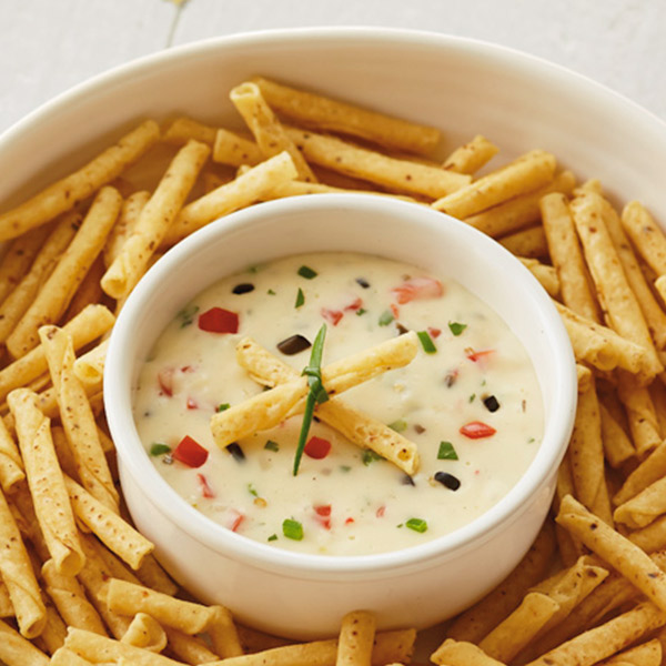 Queso blanco dip-loma and chips