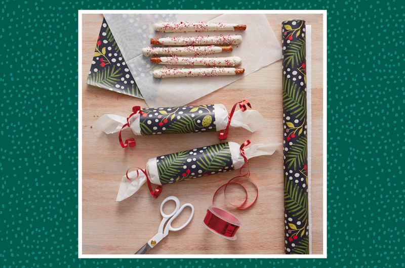 Christmas treat twists are perfect for wrapping chocolate-dipped pretzels, stacks of cookies, or crackers, too.