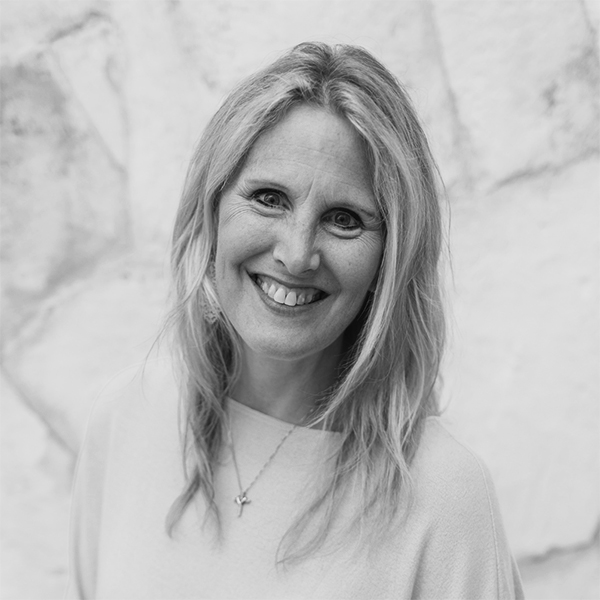 A black and white portrait of DaySpring contributing author Jennifer Schmidt.